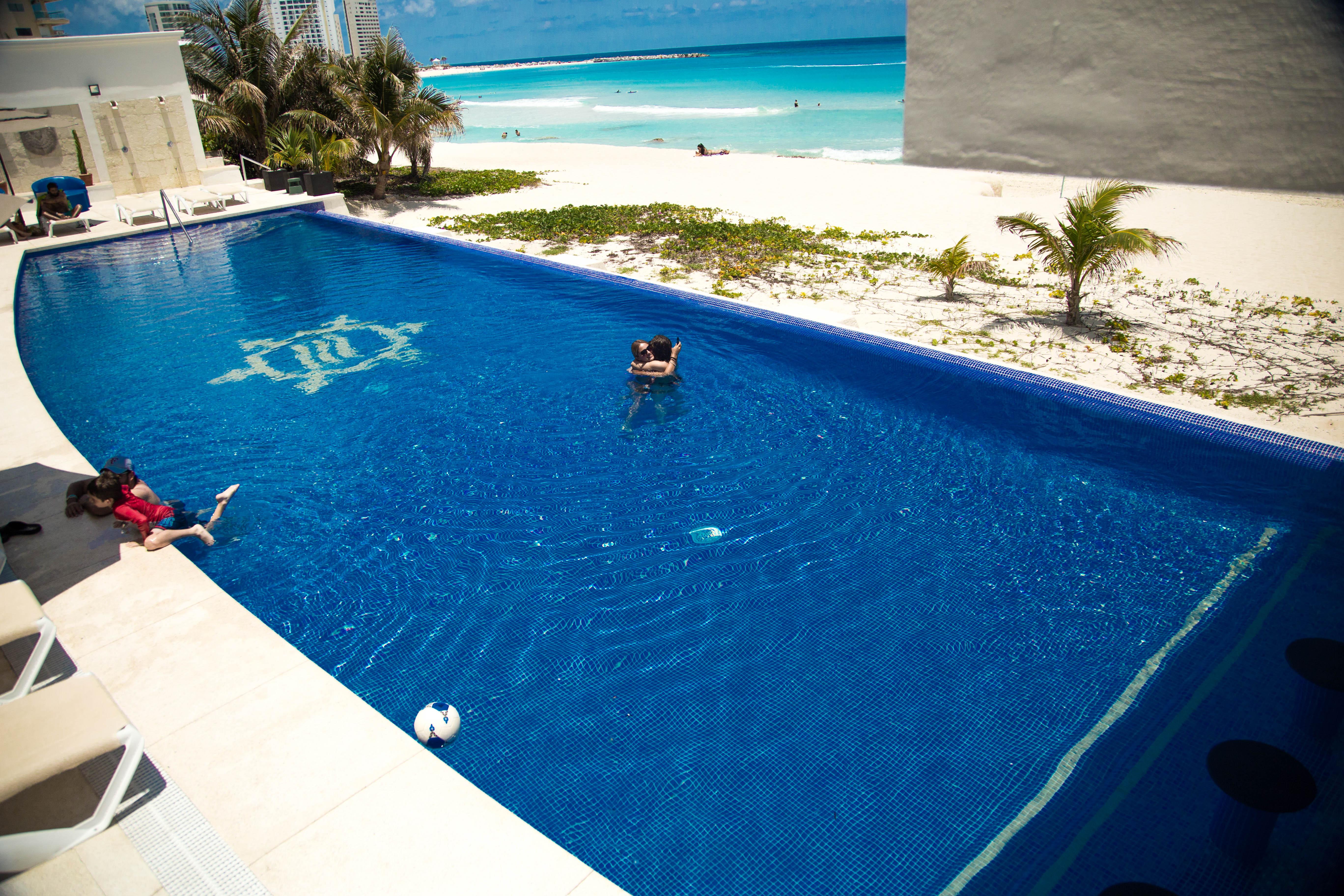 Ocean Dream Cancun By Guruhotel Bagian luar foto